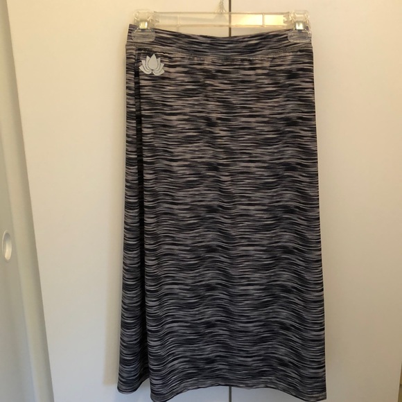Snoga Athletics Skirts Snoga Athletics Black Gray 27 Length Skirt